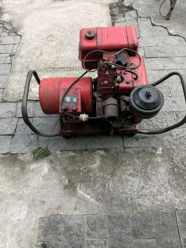 Conjunto gerador gasolina 4 tempos 2,5kwa Montgomery 
