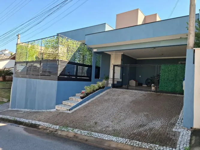 Linda e aconchegante casa térrea 3 quartos 1 suíte, condomínio Itatiba, 174m², 300m² terre