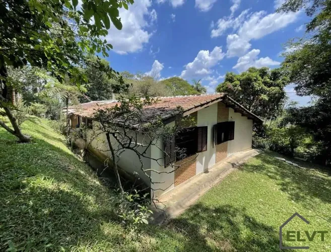 Sítio 22.096,95 em Cotia | Ideal para Moradia, Clínicas, Retiros ou Logística