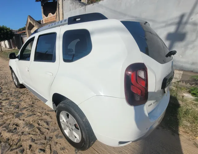 Renault Duster Dynamique 2.0 Hi-flex 16V Aut. 2016