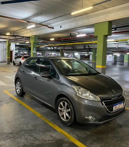 Peugeot 208 Allure 1.5 Flex 8V 5P 2014