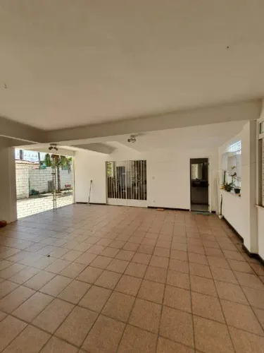 Casa Duplex com piscina e área gourmet no Bairro Suissa