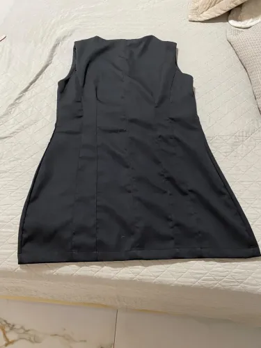 Vestido preto. Nunca usado, em perfeito estado