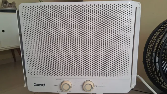 Ar-Condicionado Consul  TEM CONVERSA Janela 10.000 BTUs 