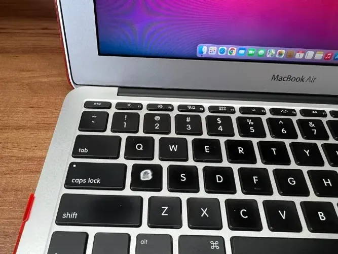 MacBook Air 11" Apple - Early 2014 | SSD | Muito conservado