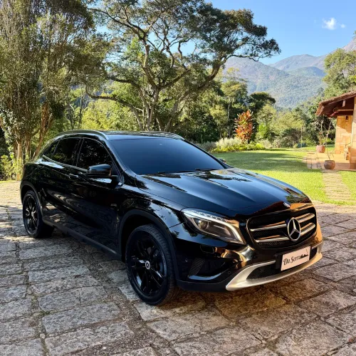 Mercedes-Benz GLA 200 Adv. 1.6/1.6 TB 16V Flex Aut. 2015