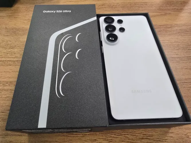 S26 ultra 512gb branco ( novíssimo)