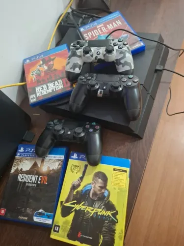 Playstation 4 1TB - Ps4 com controles e jogos