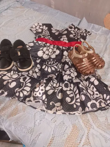 Lindo vestido infantil original Carter's