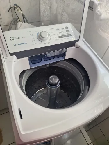 Excelente Máquina de Lavar Electrolux 13kg (LED13)