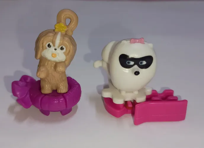 2 miniaturas Kinder Ovo Pets A Vida Secreta dos Bichos