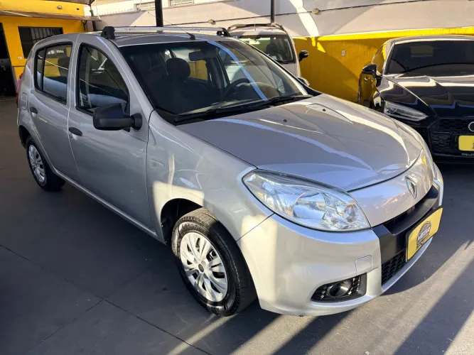 Renault Sandero Authentique Hi-flex 1.0 16V 5P 2013