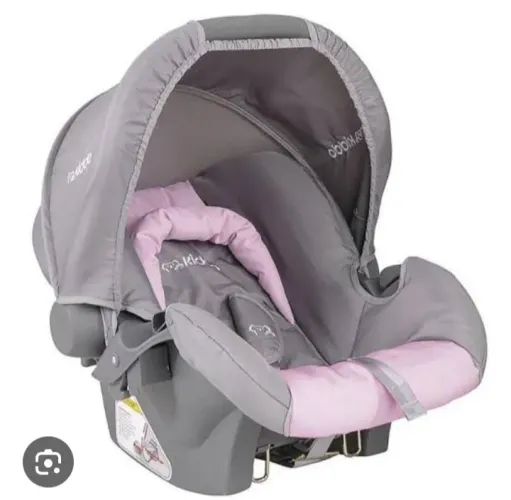 Vende-se Bebê conforto! 
