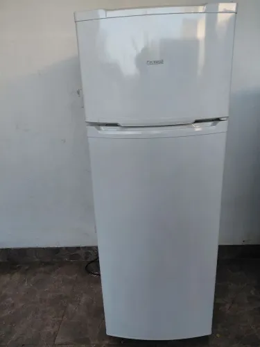 Geladeira consul 380 litros completa gelo seco funcionando perfeitamente com toda as pecas