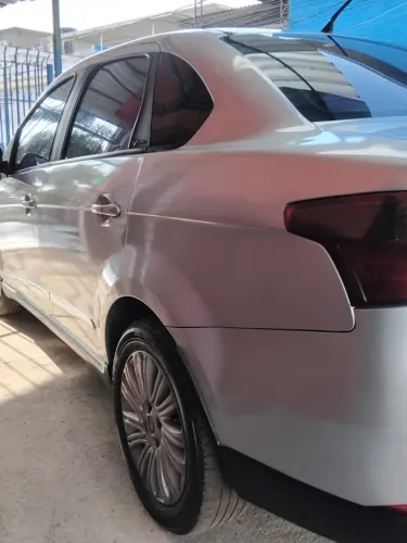 Fiat Grand Siena Essence 1.6 Flex 16V 2013