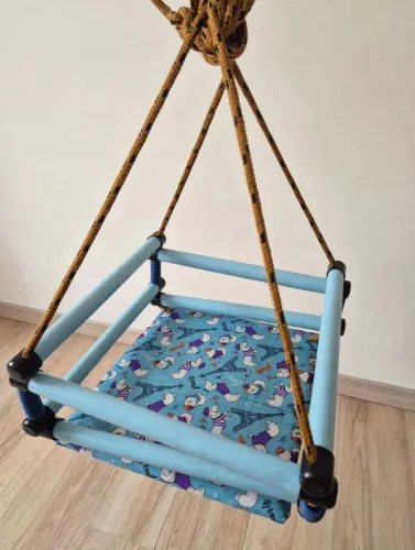 Balanço Infantil novo, em madeira
