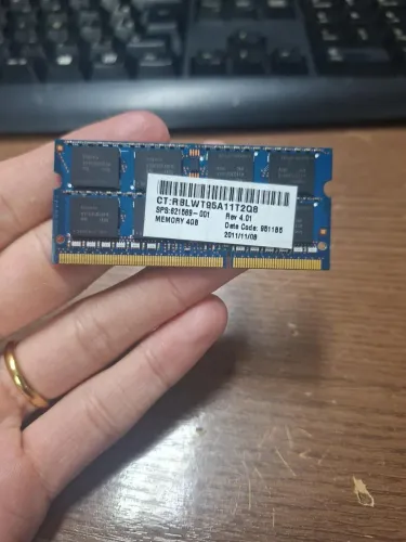Memória RAM 4GB DDR3 1333MHz Hynix para Notebook