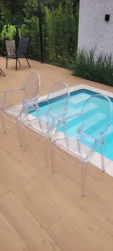 3 cadeiras acrílico