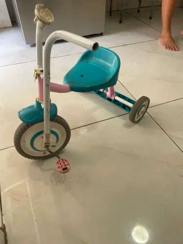 Triciclo infantil