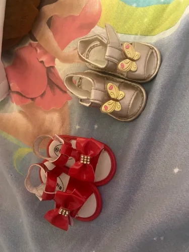 Sandálias de bebe