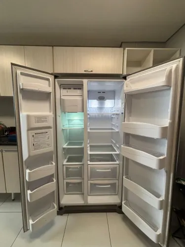 Geladeira side by side ELECTROLUX 