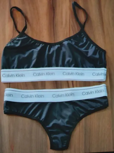 Conjunto de Calcinha e Sutiã 