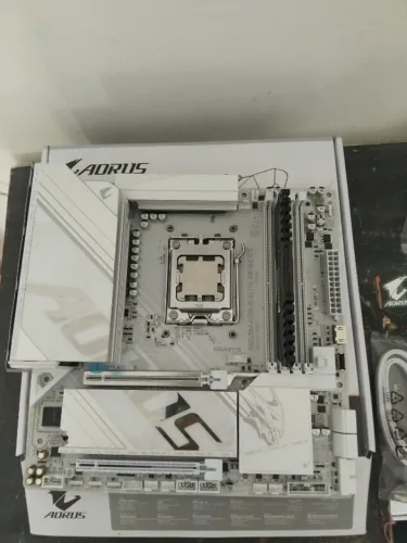 kit Ryzen 5 7600x + Placa Mãe Aourus Elite B850 Am5 + 16gb ddr5