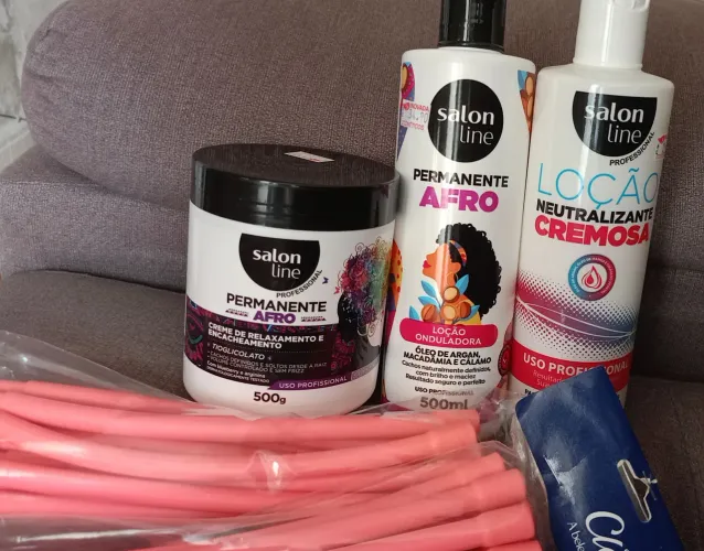 Kit permanente afro da Salon LINE