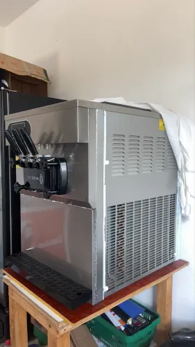 vendo ou troco máquina de sorvete 