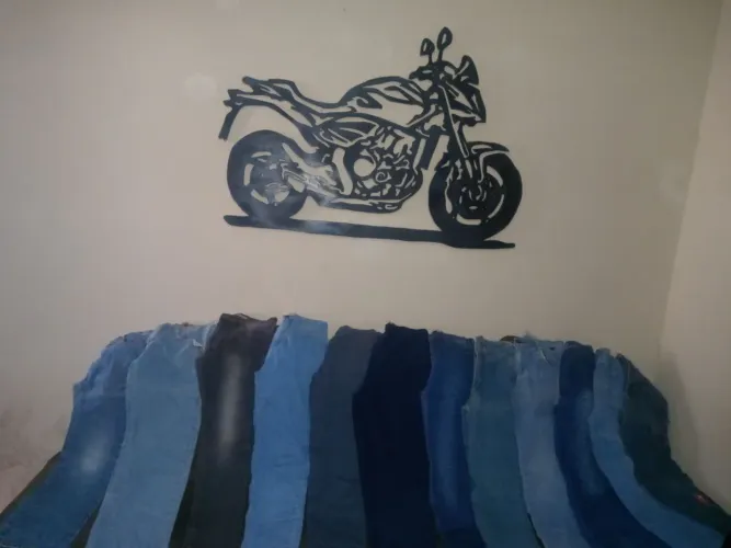Lote de 17 peças de menino tamanho 12/14 tudo por R$100.00 sou de itapetininga-sp 