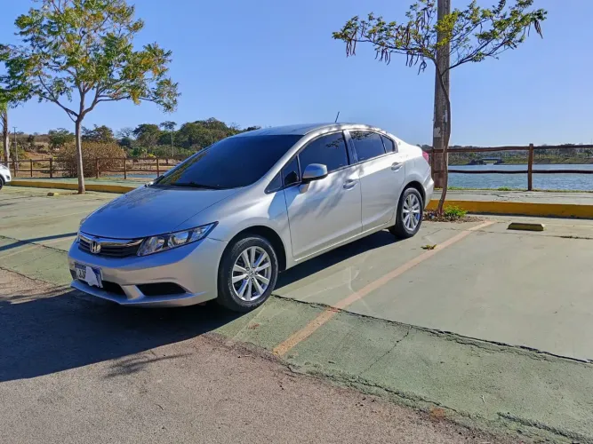 Honda Civic Sedan LXS 1.8/1.8 Flex 16V Aut. 4P 2014
