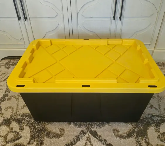 Caixa Container Grande. Super resistente. Comprada no Costco EUA