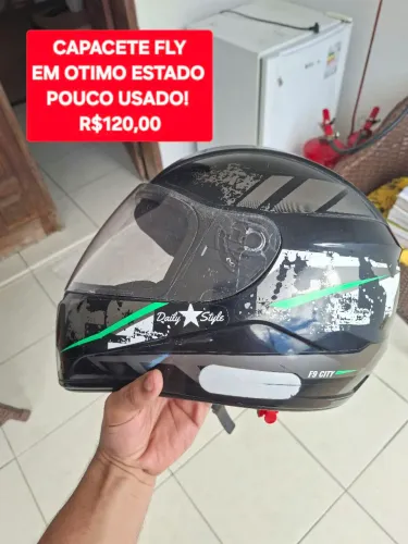 CAPACETE FLY PRETO E VERDE EM ÓTIMO ESTADO!