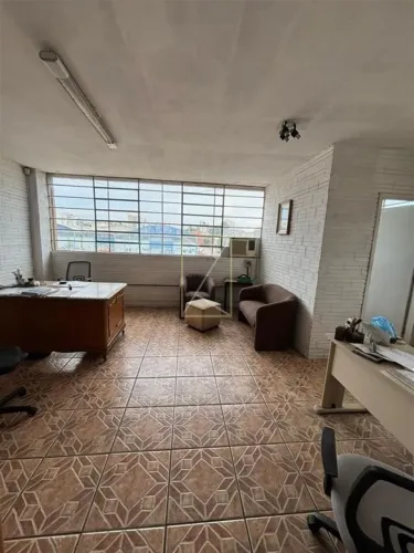 Pavilhão para locação Bairro Pio X Caxias do Sul Área total: 2.368 m² Área privativa: 1