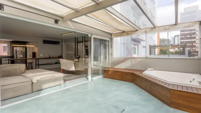 Garden de luxo em condomínio à venda em Porto Alegre-RS, bairro Petrópolis: 2 quartos, 2 s