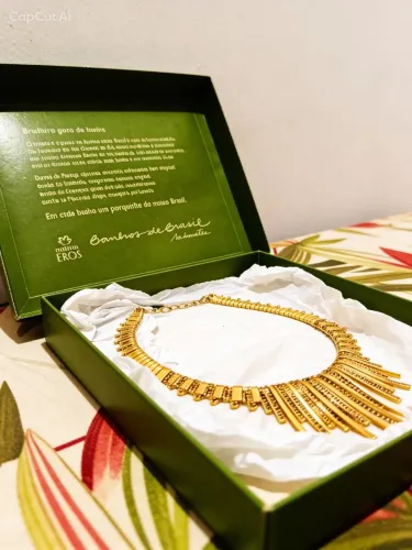 Maxi Colar Dourado com Franjas - Bijuteria Luxo