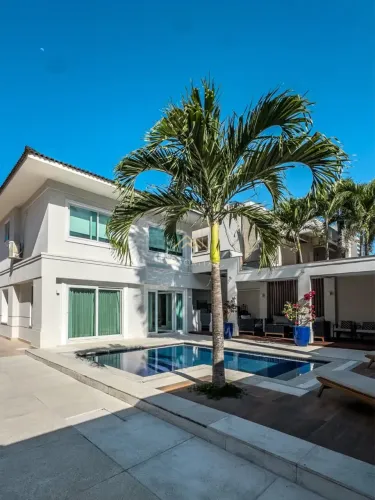 Condomínio Jardim Marapendi! Mobiliada! 4 suítes, piscina e área gourmet equipada! 607m²