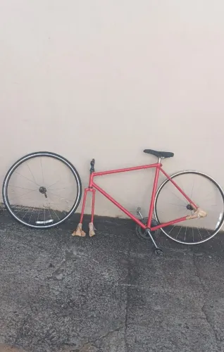 Quadro e rodas de bike 