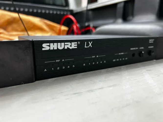 Receptor Microfone sem Fio Shure LX