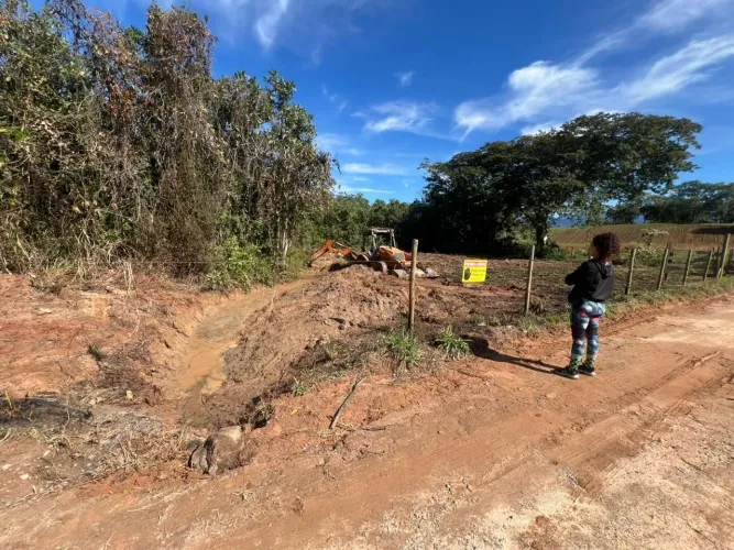 Vendo Terreno 50 x100 em Guapimirim