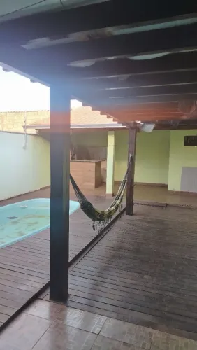 Alugo um casa bairro parque del rei Várzea Grande atraz fábrica maraja valor 1750
