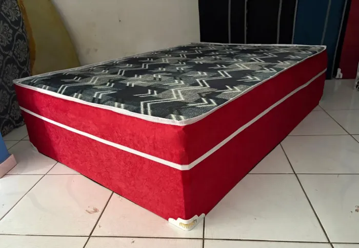 Cama de casal de espuma