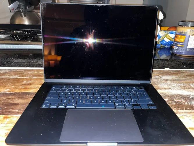 Macbook Air 2024 - M3 - 15 polegadas - 16GB 256GB