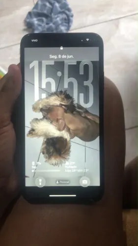 Vende-se iphone semi novo