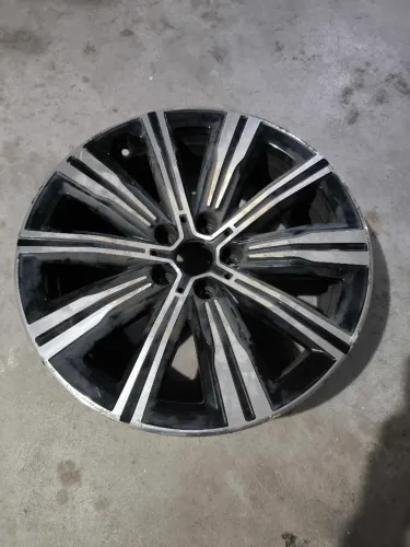 Vendo uma Roda BMW 2022/2023