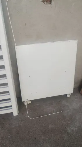 Berço completo,2 posições,acompanha colchão e cortinado