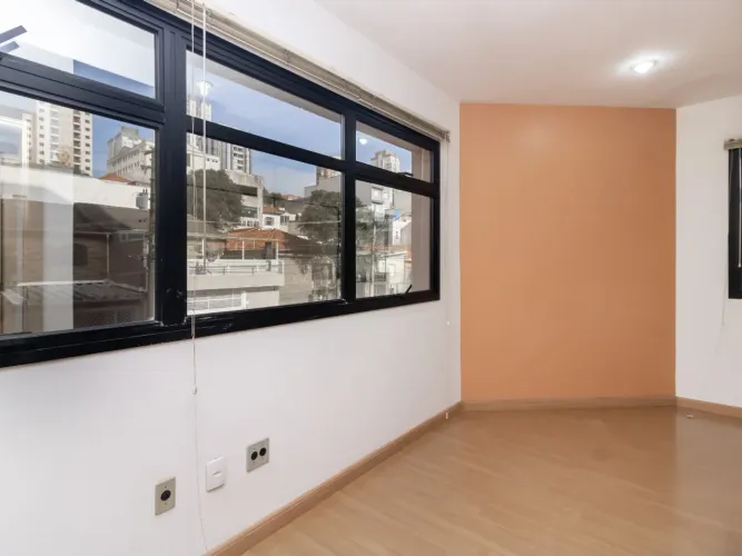 Conjunto comercial para venda em Saúde, 40m²