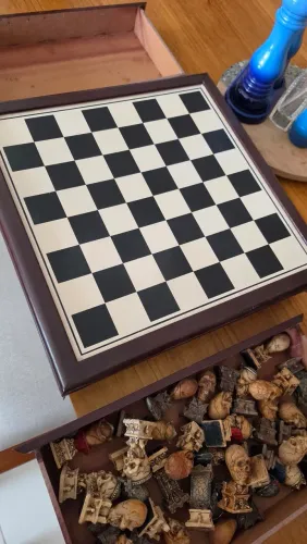 Jogo de Xadrez caveiras