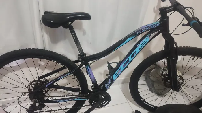 Vendo está muito conservado