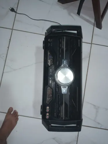 Vendo som SH2000  só serve pra retirada de peças ou conserto 